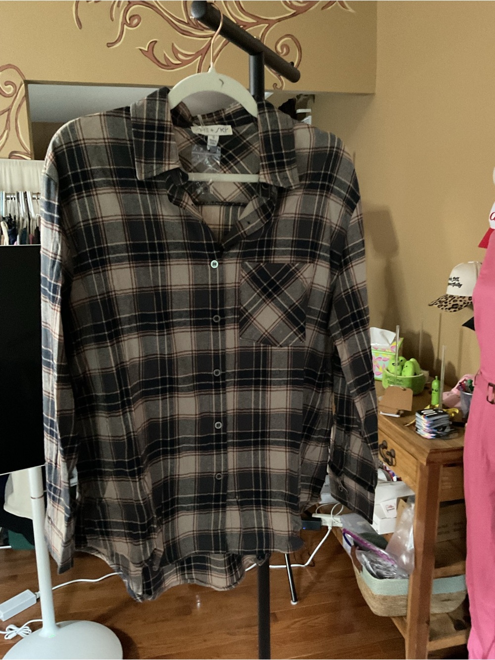 She + Sky Women's Plaid Button-Down Shirt in Beige and Black